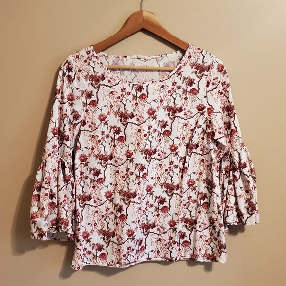 3/4 Bell Sleeve Floral Top - Picture 1 of 4